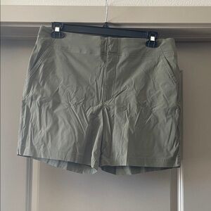 Columbia Women’s Olive Green Performance Hiking Shorts
